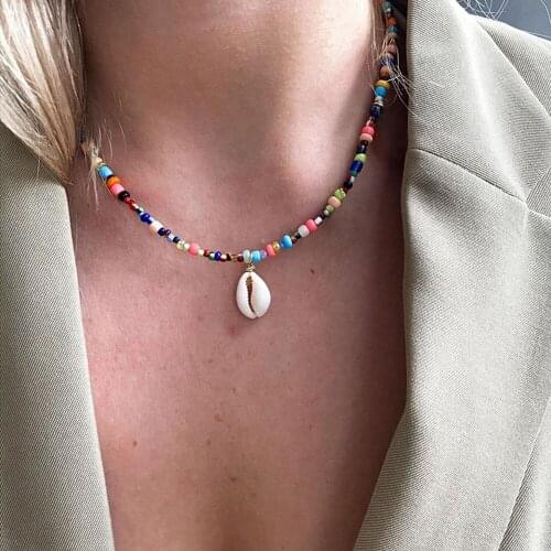 KISS WIFE Bohemian Colorful Bead Shell Pendant Necklace for Women Short Beaded Collar Clavicle Choker Necklace Female Jewelry