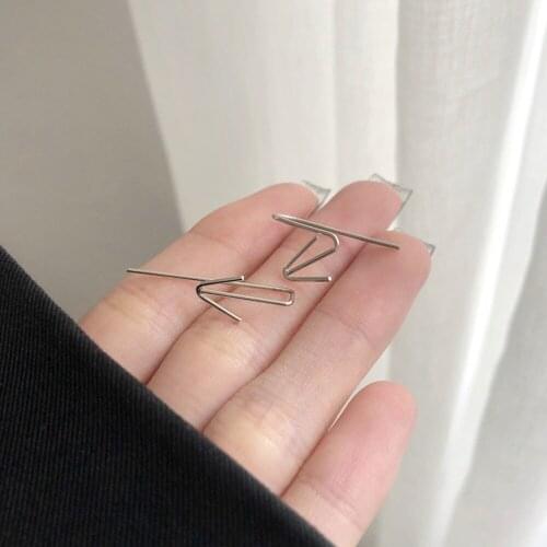 Hiphop/Rock Arrow Stud Earrings Female 2021 New Tide Design Character Joker Fashion Retro Sell Like Hot Cakes Earrings