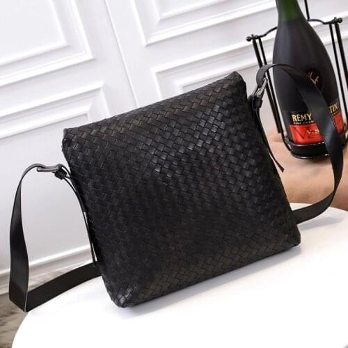 New High Quality Luxury Men Cowhide Shoulder Bags Fashion Business Male Cowskin Genuine Leather Woven Designer Crossbody Bags