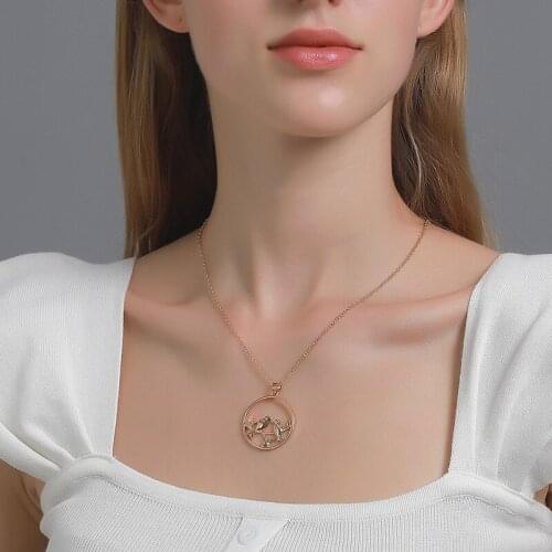 Fashion Hollow Out Peace Dove Bird Pendant Necklace Elegant Gold Clavicle Chain Accessories Creative Womens Party Jewelry