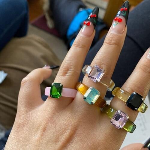 Shiny Crystal Finger Rings for Women Korean Popular Trendy Transparent Acrylic Resin Geometric Wide Rings Jewelry Wholesale