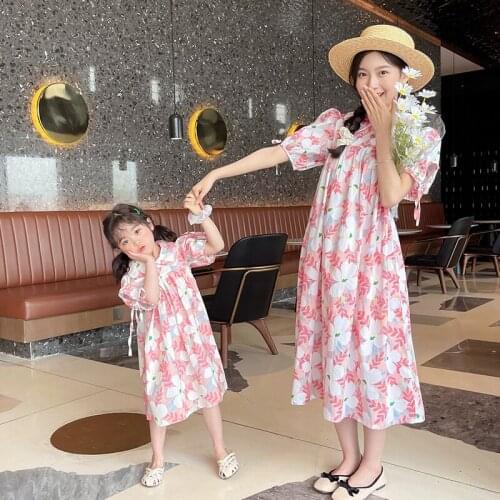 Fashion Family Matching Dress 2021 Summer Pink Floral Dresses for Mum and Me Family Clothes Cotton Girls Vestidoes Women Dresses