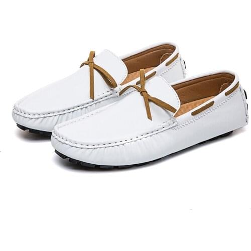 Spring New Men Loafers Breathable Lightweight Shoes Antiskid Shoes Male Flats Leather Slip-On Soft Driving Shoes Fashion Shoes