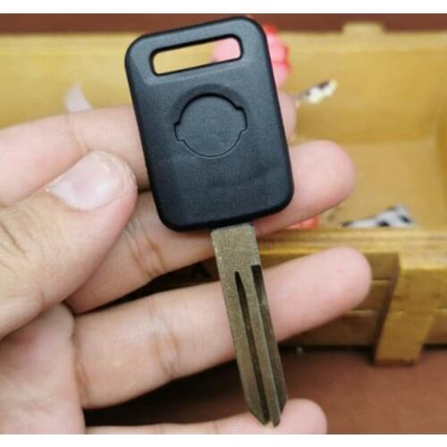 DAKATU Transponder Key Shell For Nissan Teana Versa Livina Sylphy Tiida Sunny March X-trail Replacement car key shell case