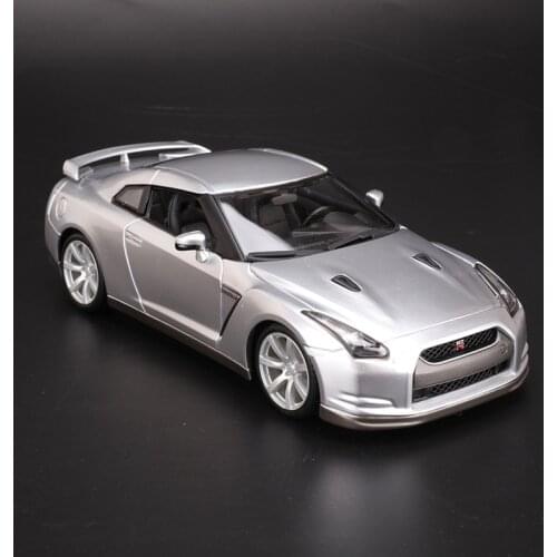 Collectible Static Alloy Model Cars Metal 1:18 Home Decor Craft Birthday Gift Movie GTR 2009 Sports Car Toys for Children