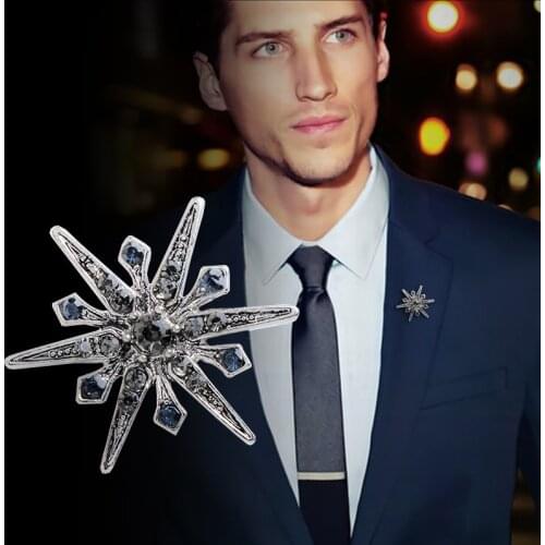 Korean Metal Star Brooch Pin Crystal Lapel Pin Mens Suit Shirt Corsage Badge Dress Collar Luxury Jewelry for Women Accessories