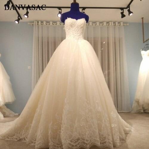 BANVASAC 2018 Real Photos Strapless Ball Gown Wedding Dresses Lace Appliques Plus Size Embroidery Chapel Train Bridal Gowns