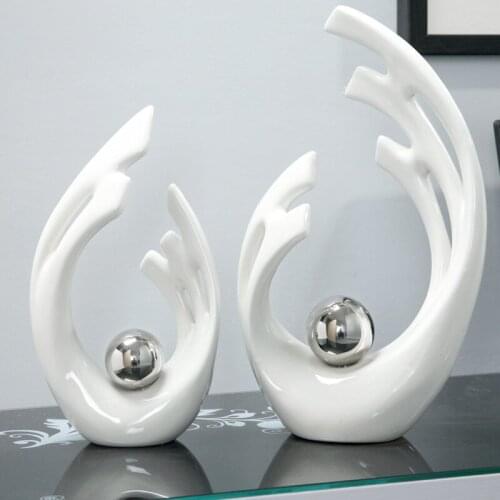 Modern Holding Hands Ceramic Accessories Home Livingroom Desktop Figurines Decoration TV Cabinet Ornaments Crafts Wedding Gifts