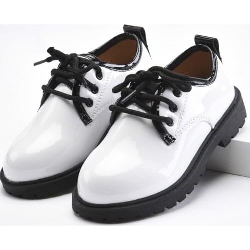 2021 New White Shoes School Performance Shoes Piano Performance Catwalk Shoes Glossy Stage Support Shoes Low-heeled PU Unisex