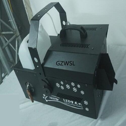 Snow machine Wholesale snowflake snow projector stage effect jet wedding foam machine 1500w