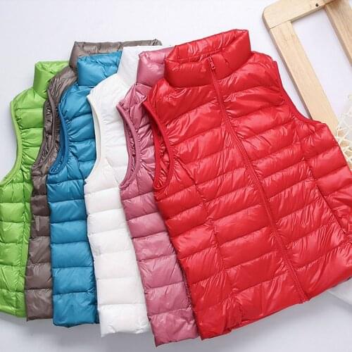 2020 New Ultra Light Down Vest Women Short Vest Windproof Lightweight Warm Waistcoat Female White Duck Down Down Coat Sleeveless
