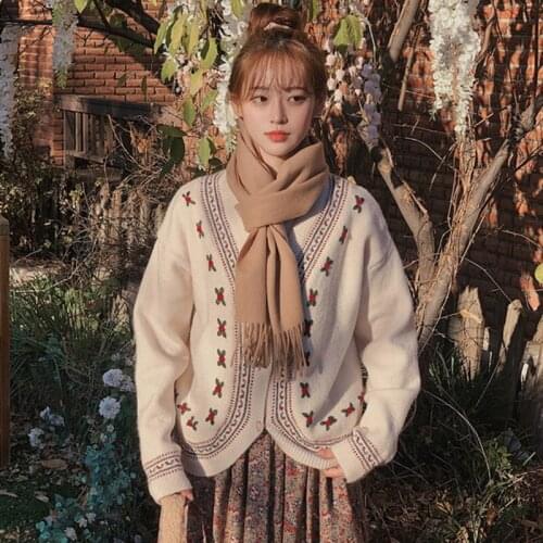 Sannian Autumnt Sweater Retro V-neck Embroidery Flowers Loose Long-sleeved Knitted Sweater+pleated Floral Skirt Women Clothes
