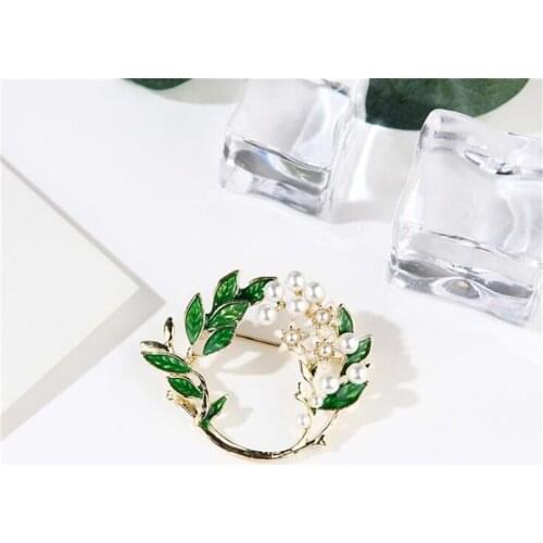 Fashion High-Grade Dripping Glaze Lily Of The Valley Imitation Pearls Brooch Gardenia Brooch Creative Simple Female Accessories