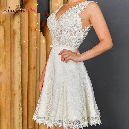 Simple Short Wedding Dress Plus Size V Neck Sleeveless Lace Wedding Gowns Knee Length Tank Bride Dress 2020 White