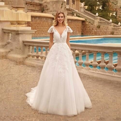 Latest Charming Bridal Wedding Dresses Short Sleeves V Neckline Appliques Sweep Train Wedding Gowns for Bride 2021 On Sale