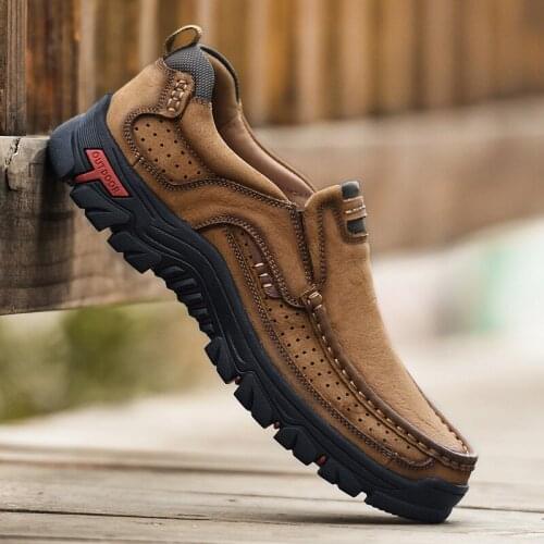 Outdoor men big yards of leather shoes head layer cowhide hiking shoes leather fashion mens shoes