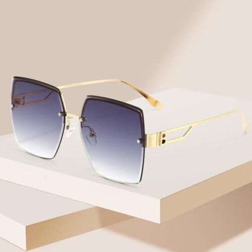 Gradient Square Vintage Women Sun Glasses Pop New Rimless Oversize Glasses 2021 New Fashion Metal Ladies Sunglasses Oculos