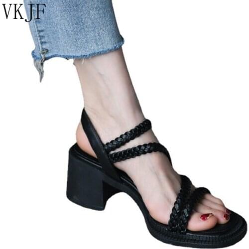 2021 New Design Women Weave Sandals Rome Summer Suqare Head Mid Heels Sandals Platform Gladiator Ladies Open Toe Shoes