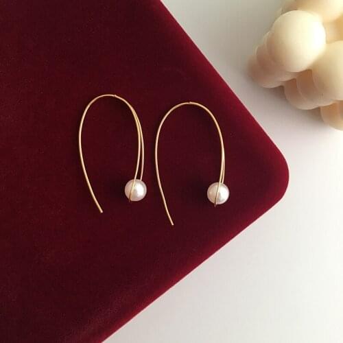 INS exquisite and elegant pearl diamond circle C-shaped ear hoop earrings temperament Japan and South Korea show thin face