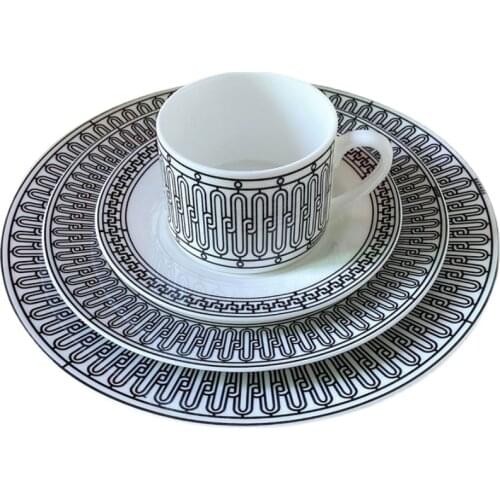 Nordic Art Ceramic Couple Coffee Cup Saucer Set Modern Minimalist Home Afternoon Tea Milk Fruit Tea Instant Drink Cup with Spoon