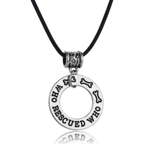 Trendy Animal Rescue Foot Print Who Rescued Who Bones Circle Pendant Necklace Leather Rope Women Dog Lovers Charm Jewelry Collar