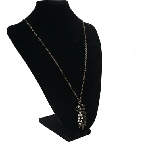 Bohemian Vintage Gold Metal Cross Leaf Pendant Necklaces for Women Rhinestone Geometric Necklace Retro Party Jewelry Gift