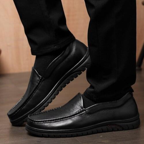 Male sport breathable fashion sapato for black sports masculino men lather flat shoes loafers new leisure spring leather mens