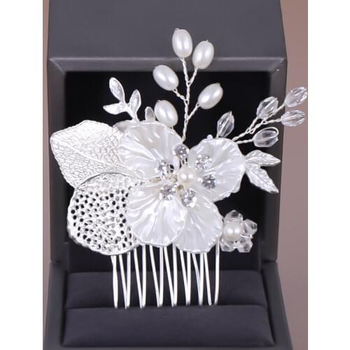 White Flower Simulated Pearl Handmade Alloy Hair Combs Jewellery Tiaras Leaf Hair Comb Headpiece Bridal Hair Jewelry Accessories