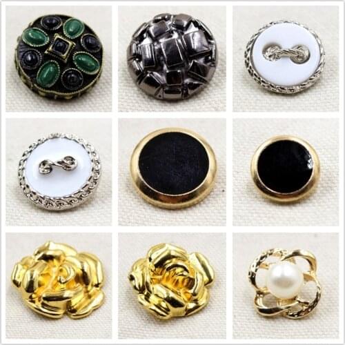Free shipping 10 pcs, gold metal buttons,World famous classic brand buttons, garment accessories DIY materials Pearl buttons