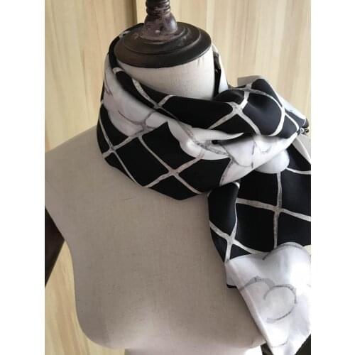 2020 New Arrival Autumn Fashion Elegant Classic Flower 100% silk scarf 90*90 cm square shawl twill wrap for women lady girl