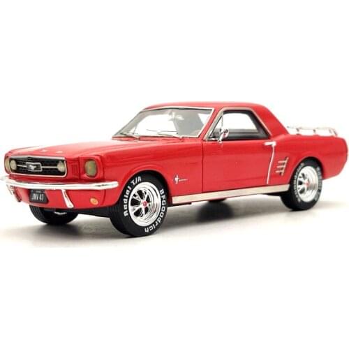 1:43 MUSTERO 1966 Simulation Resin Car Model Souvenir Static Adult Collection Decoration Ornaments Vehicle Toys Display Gifts