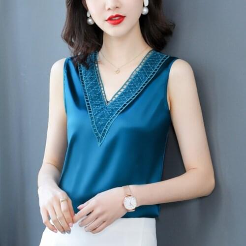 Women Tops Korean Woman Satin Blouses Tops Silk Sleeveless Silk Blouse Elastic Shirts Sexy Woman Satin V-neck Shirt Champagne