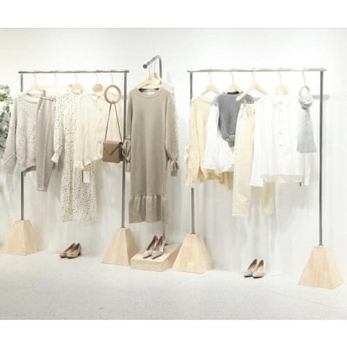 Simple stainless steel wire drawing silver clothing store display rack mens and womens clothing shop landing on the island