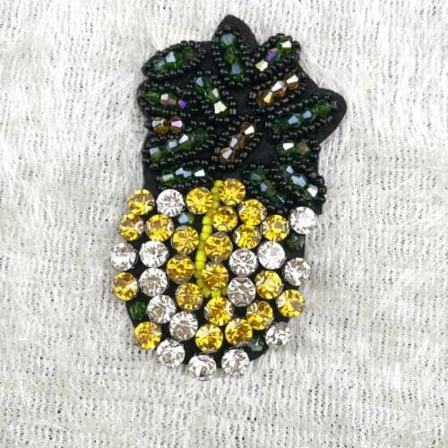 Handmade Rhineston Beaded Patches Fruit Pineapple Sew on Sequined Pearl Patch for Clothing Beading Applique