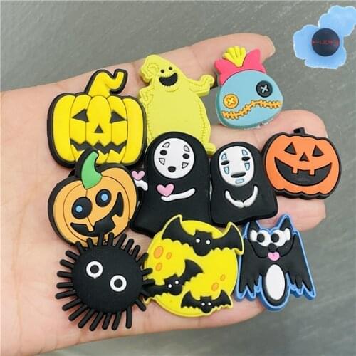 Good Quality 1pcs Bat Pumpkin Shoes Accessories PVC Garden Shoe Decorations Fit Croc Jibz Charm Boys Girls Party Present