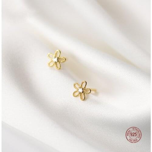 LKO 2021 Trend 925 Sterling Silver Cute Sweet Hollow Mini Small Flower Geometric Stud Earrings for Women Fine Jewelry Ornaments