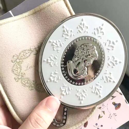 Retro European wind handle mirror portable mirror makeup mirror small mirror makeup handle mirror