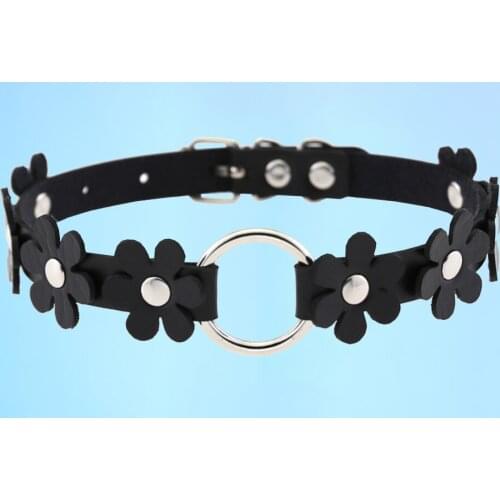 New Temperament cute Punke Goth soft girl PU leather floreted O - ring necklace choker collarbone chain