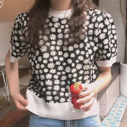 Gentle Wind Color Matching Small Daisy Short-Sleeved Sweater Womens Thin Summer Korean Version Loose Age All-Match Sweet Top