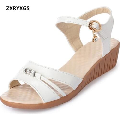 2019 New Summer Women Sandals Flat Non-slip Wear Resistant Wedges Sandals Rhinestone Real Leather Sandals Women Shoes Plus Size
