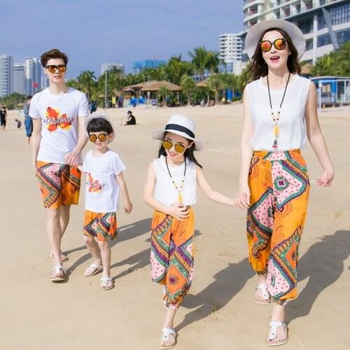 Parent-child Matching Outfit Summer Wear The Whole Family Seaside Holiday Couple Clothes Beach Shorts Set