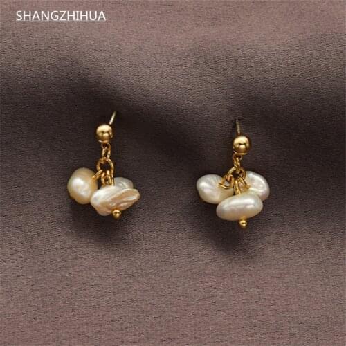 Classic vintage baroque luxury natural pearl earrings 2021 new fashion pearl earrings for womens party jewelry gifts