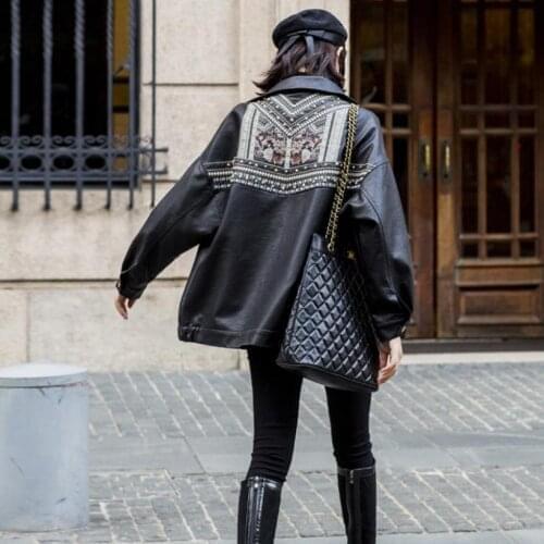 Retro embrodiery rivet beading PU Leather Jacket New Fashion Streetwear Faux Leather Jacket Graffiti Moto Outerwear F8257