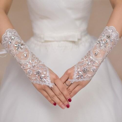 SAGACE Women Fingerless Gloves Elegant Short Paragraph Rhinestone White Lace Glove Accessories summer A30925