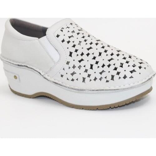 Laser punched leather high heel sandalsVintage leather shoes for womenComfortable thickness high heels femaleHigh quality