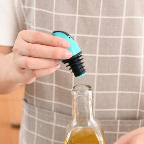 Oil Nozzle Oil Bottle Stopper Automatic Opening Closing Oil Guide Nozzle Plastic Oil Bottle Cap Seasoning Bottle Pourer TS2