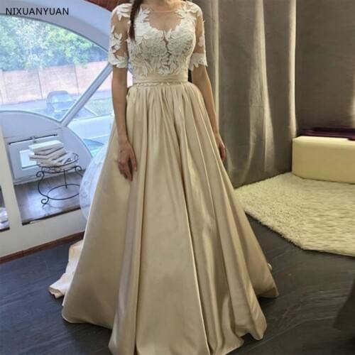 Lace Appliques Wedding Dresses Illusion Bodice Scoop Neck Elegant Bridal Gowns with Short Sleeves Robe De Mariee Floor Length