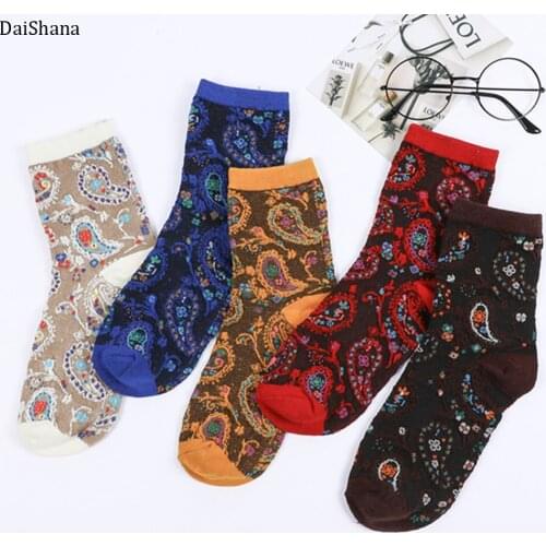 1 Pair Women Socks Print Autumn Winter Warmer Lady Socks Cotton Cute Christmas Gifts Europe Style Fashion Girls Socks 35-40