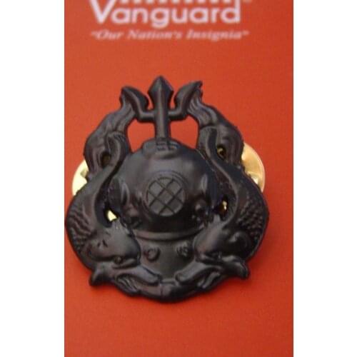 US ARMY MASTER DIVER HAT LAPEL PIN REGULATION INSIGNIA SCUBA BADGE BLACK- World military Store
