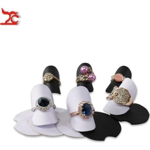 New 25Pcs/Lot Mini Durable PU Ring Jewelry Display Decoration Holder 40mm Dia Black White Ring Organizer Storage Sheet Stand